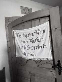 Haus mit Weinkeller - KEINE Hauptwohnsitzmöglichkeit