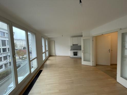 MODERNE 3-ZIMMER-WOHNUNG BEIM KARLSPLATZ - RUHELAGE!