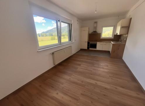 Lichtdurchflutete 5-Zimmer-Wohnung mit 2 Balkonen, 2 Bädern & neuer Küche - barrierefrei, zentrumsnah & top angebunden!