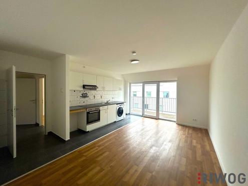 Balkonwohnung im Dachgeschoss - 3 Zimmer mit Wohnkche - Nhe Quellenstrae und Matzleinsdorfer Platz