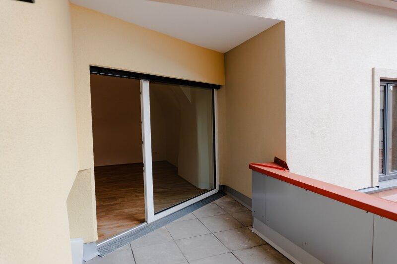 groer eigener Balkon