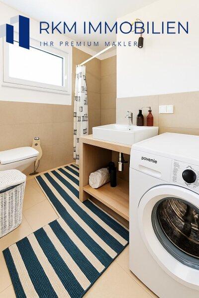 Badezimmer mit Dusche