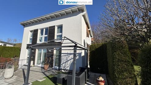Einfamilienhaus in Eidenberg: Modernes Wohnen mit Garten und grozgigem Raumangebot!