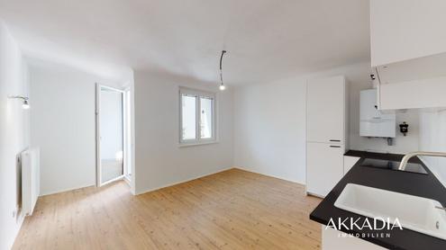 Helle, neuwertige 2-Zimmer-Wohnung mit Loggia in Toplage beim Yppenplatz