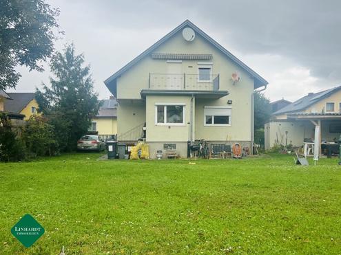 Charmantes Einfamilienhaus mit groem Garten & Doppelgarage