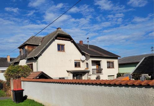 Gerumiges Haus fr zwei Familien