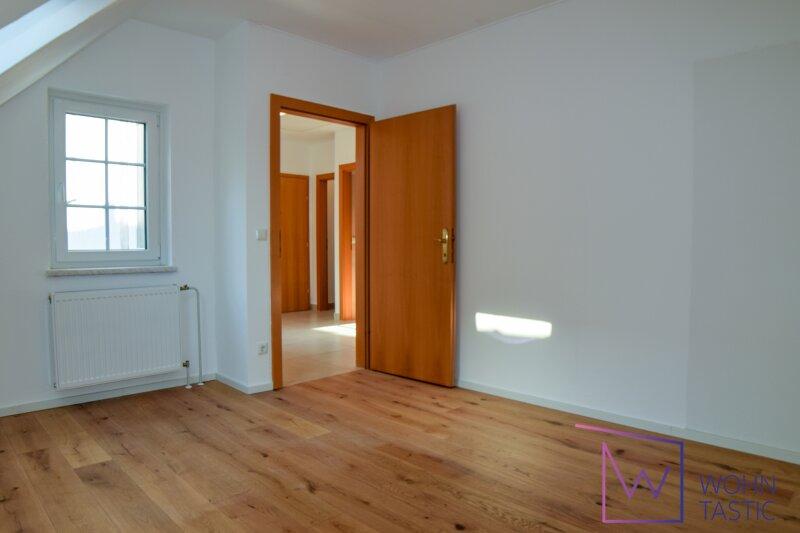 Zimmer 3 - Blick Richtung Vorzimmer.