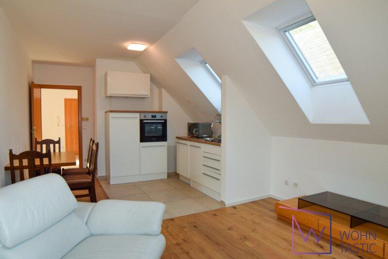 Wohn-/Esszimmer - Blick Richtung Vorzimmer.