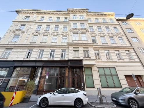 Repräsentative 3-Zimmer Altbauwohnung mit hohen Räumen und edlem Charme - 1040 Wien