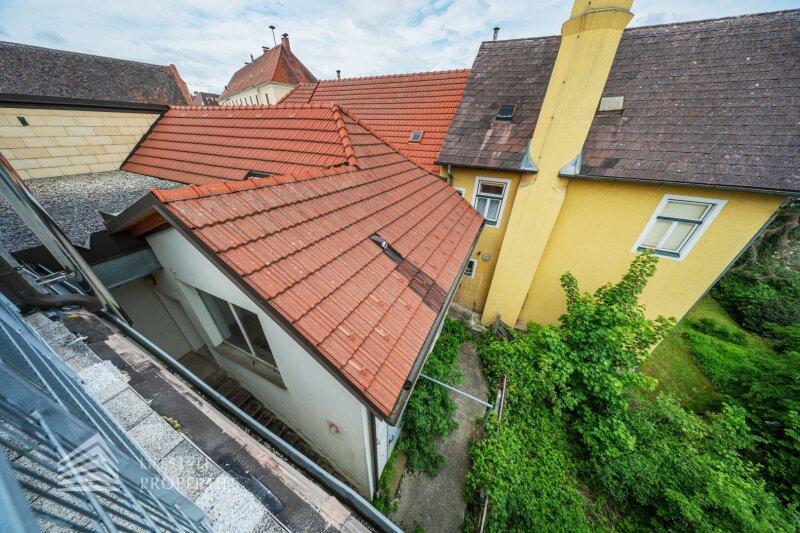 Grozgige Wohnung mit Terrasse in zentraler Lage von Horn b