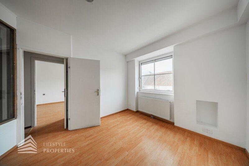 Grozgige Wohnung mit Terrasse in zentraler Lage von Horn b