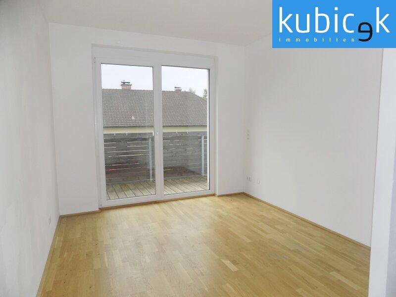 2. Zimmer mit Ausgang zum Balkon