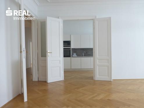 Nahe Stadtpark - Design-Altbau mit kleinem Balkon - perfekter Grundriss - exklusiv saniert - 4. Liftstock