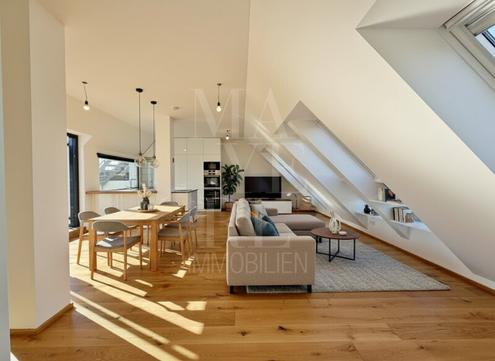 Dachterrassenwohnung im Servitenviertel mit Garage