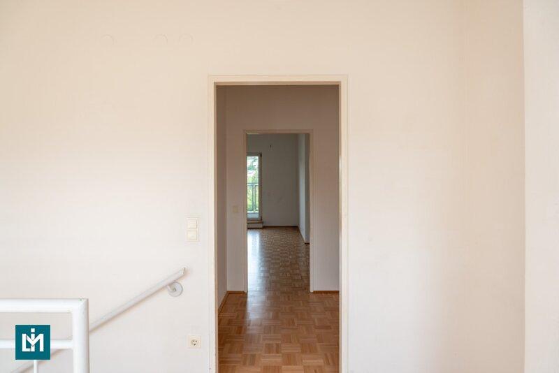 Galerie/Schrankraum OG.