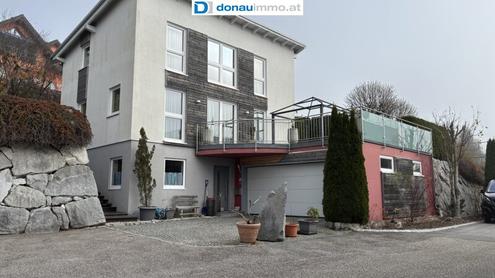 Einfamilienhaus in Eidenberg: Modernes Wohnen mit Garten und großzügigem Raumangebot!