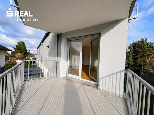 hochwertige 3 Zimmer-Terrassenwohnung in ruhiger Lage