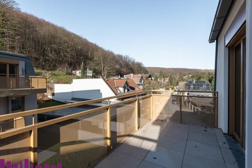 Sonnig, modern, gemütlich - mitten im Waldgebiet - PUR WOHNEN - bezugsfertig!