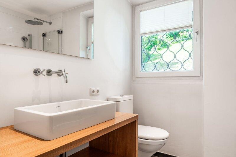 Foto 22 - Bild Bad in Kinderschlafzimmer.jpg