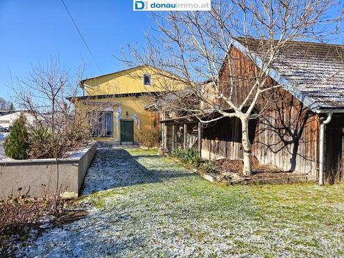 Großzügige Liegenschaft in ruhiger Lage - Zwei Häuser - Viel Platz!