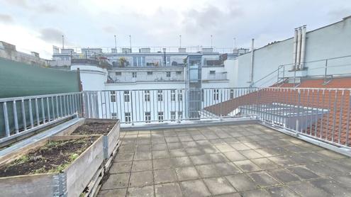 Schne 4 Zimmer Wohnung mit groe Terrasse. WG mglich