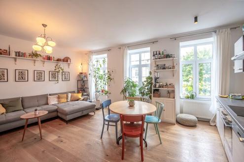 ++NEU++ Groartige 2-Zimmer ALTBAUWohnung in fantastischer Lage mit Balkon!