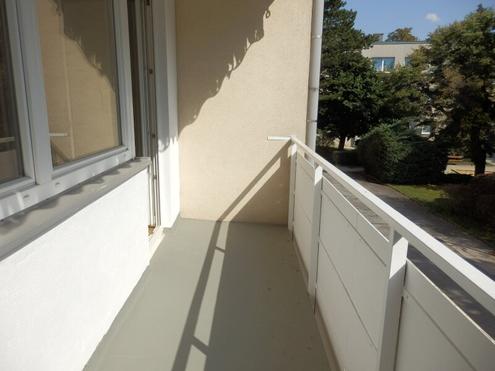 Sehr sympathische 3 Zimmer LOGGIA-Neubauwohnung im Grnen !!