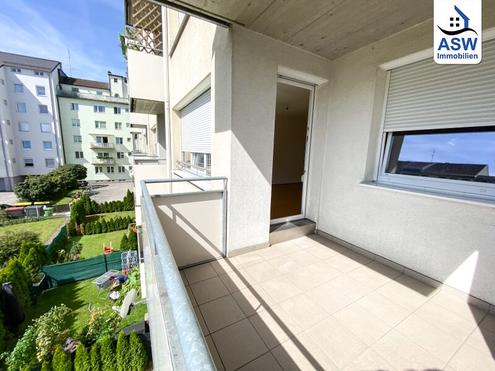 Schöne, ruhige 2,5-Zimmerwohnung mit hofseitiger Loggia (befristet vermietet)