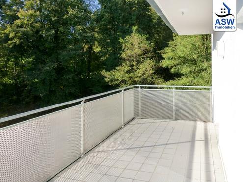 Schöne 3-Zimmerwohnung mit großer Terrasse in zentraler Lage