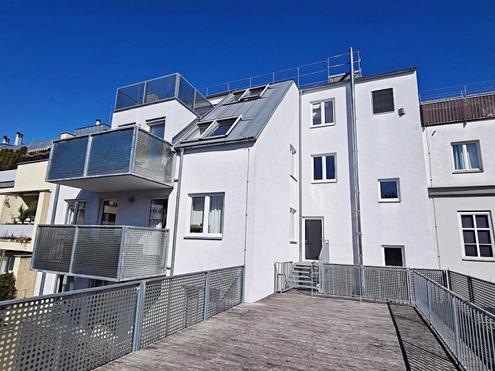 TERRASSENHIT, U3-Nhe, gepflegte 61 m2 Neubau mit 45 m2 Terrasse, 2 Zimmer, Einbaukche, Wannenbad, 3. Liftstock, Lorystrae