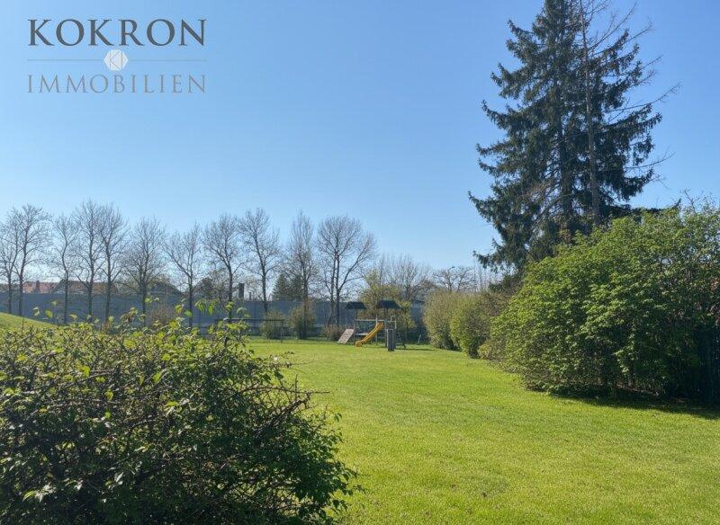 Gro�er, gepflegter Garten