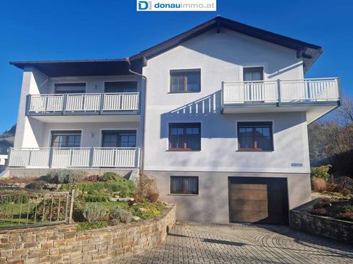 Charmantes Zweifamilienhaus mit herzhaftem Flair - ein absolutes Schnppchen fr  340.000,00