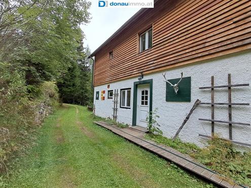 Landhaus mit traumhaftem Ausblick, Ganzjahreszufahrt und rund 2000 m2 Grund am Greim