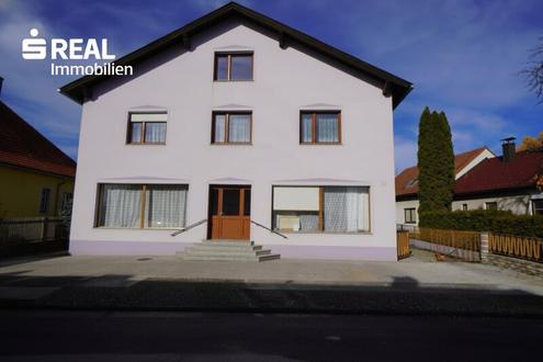 Geräumiges Haus: 7 Zimmer, Garten & Garage