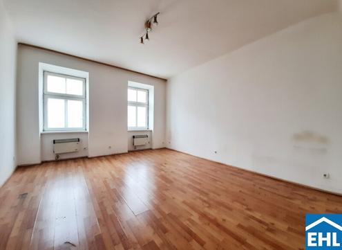 Einzigartige Renovierungschancen: bestandsfreie Wohnung in historischer Umgebung