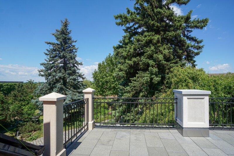 Schlafzimmer_Blick auf die Terrasswe