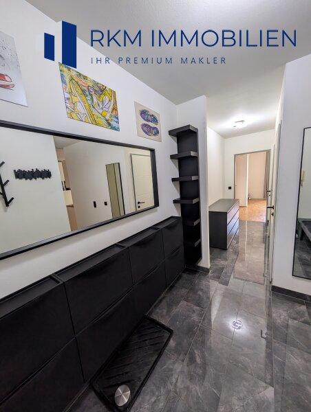 Flur - zentral begehbar