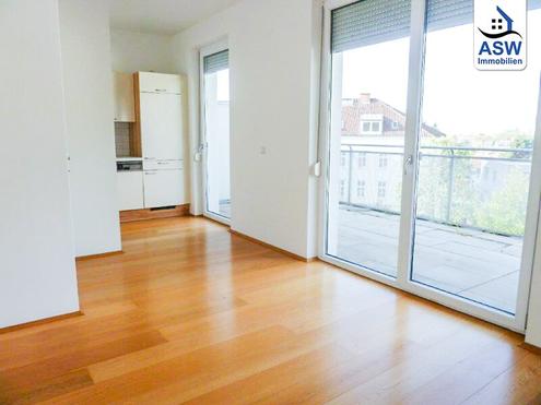 Schöne 2-Zimmerwohnung mit großer Terrasse in zentraler Lage