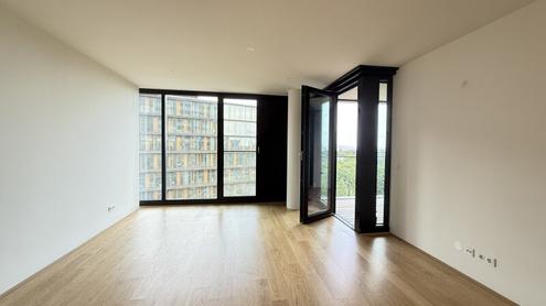 UNBEFRISTETE 3 Zimmer Neubau mit Loggia