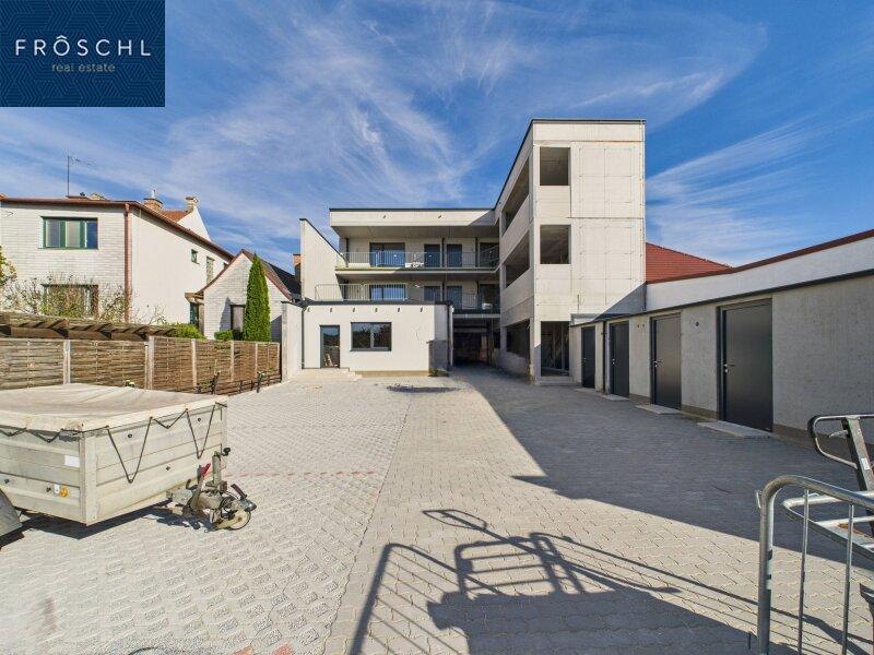 Ansicht der Anlage vom Parkplatz - Pic 2