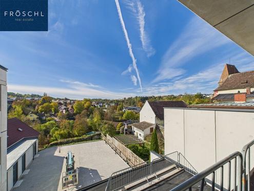 MIETE ERSTBEZUG  - Dachgeschosswohnung im Stadtzentrum von Zwettl  76,9 m Nutzflche