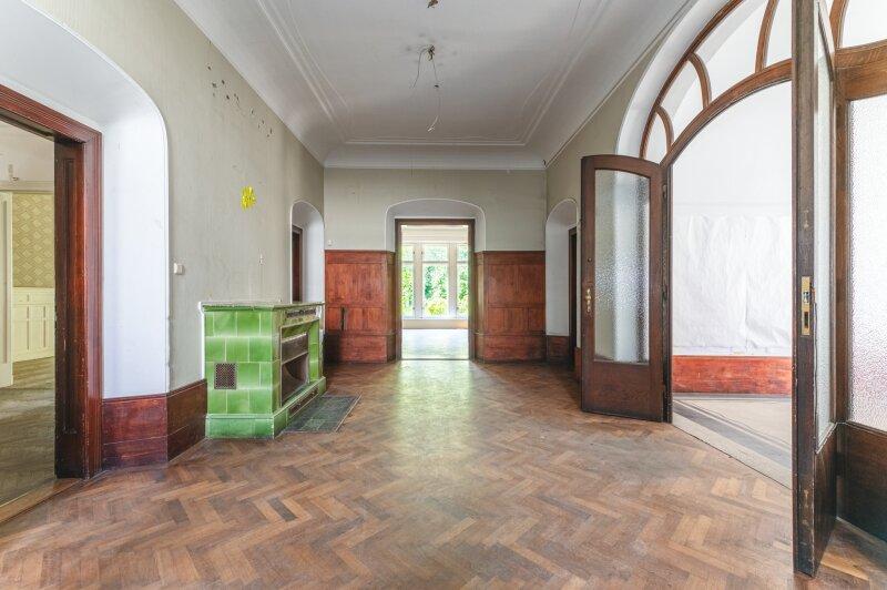 Hohe Rume mit eleganten Flgeltren