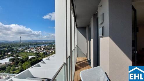 Wohnen mit Skyline-Flair - Rooftop Pool & Fitness bei der U1