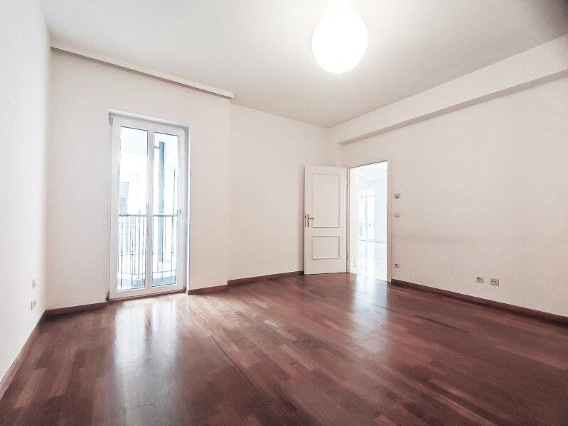 Hofseitiges Schlafzimmer