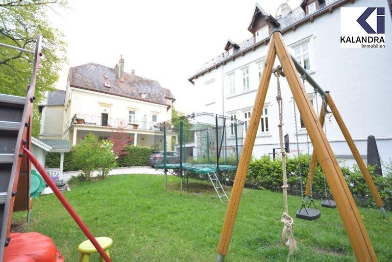 Hausansicht & Garten