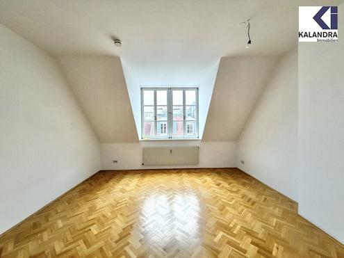 360� TOUR // DACHGESCHO�WOHNUNG nahe LYCEE FRANCAIS