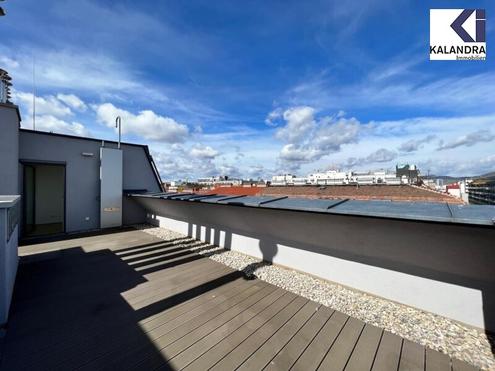 360 TOUR // DACHTERRASSENWOHNUNG NAHE VORGARTENMARKT