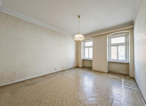 ++NEU++ 1 Zimmer Sanierungsobjekt im Altbau - klein, fein, ausbaufähig!