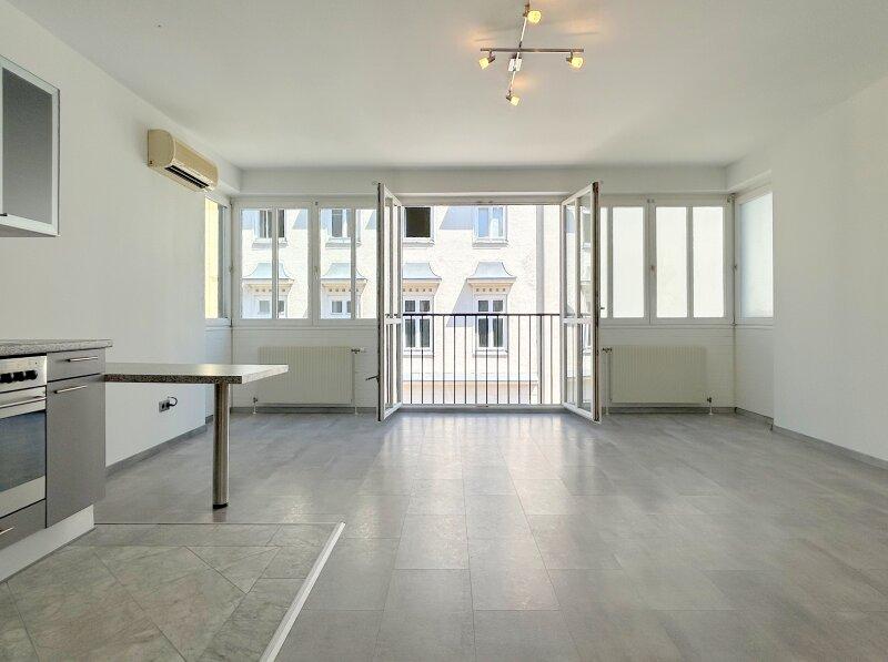 Wohn-Schlafraum mit franz�sischem Balkon