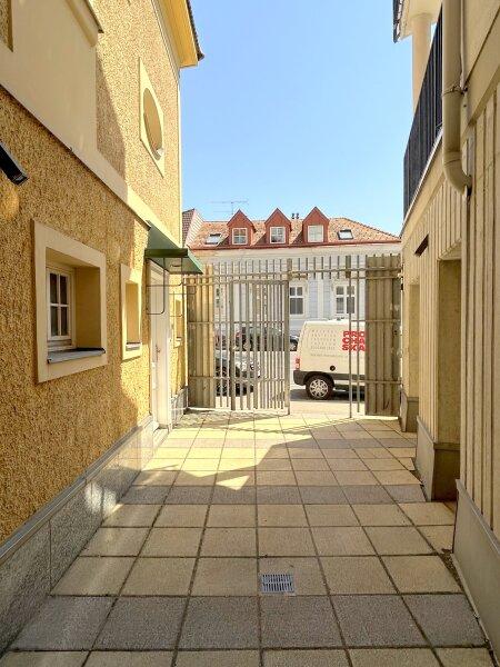 Ausgang Richtung Stra�e